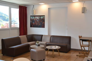 Coin détente avec canapé et table basse